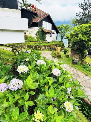 Property grounds - Premium Two-Bedroom Villa with Mountain Balcony (Sa Pa)