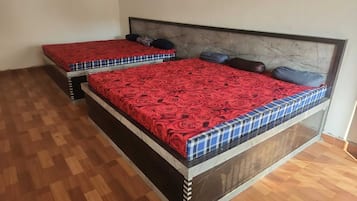 Camas plegables/adicionales y ropa de cama
