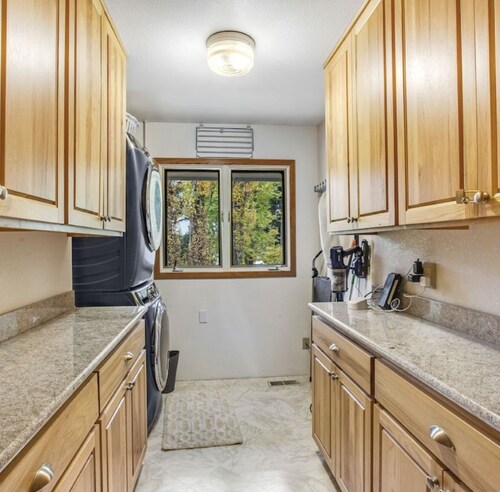 2-bedroom house in tranquil Grapeview perfect for relaxing getaways