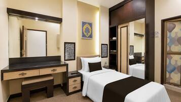Desk, free WiFi, bed sheets
