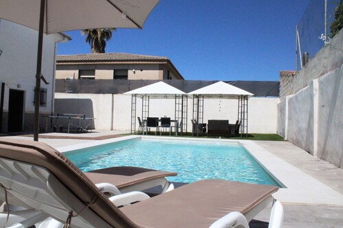 Can Guzmu villa with pool 20 min from downtown