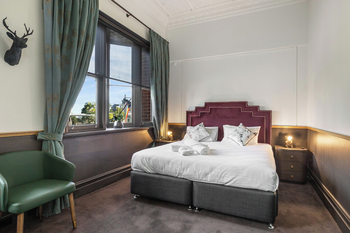 Room 3 - Separate Bathroom | Iron/ironing board (on request), WiFi (free)