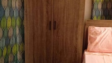 4 Schlafzimmer, Bügeleisen/Bügelbrett, WLAN, Bettwäsche