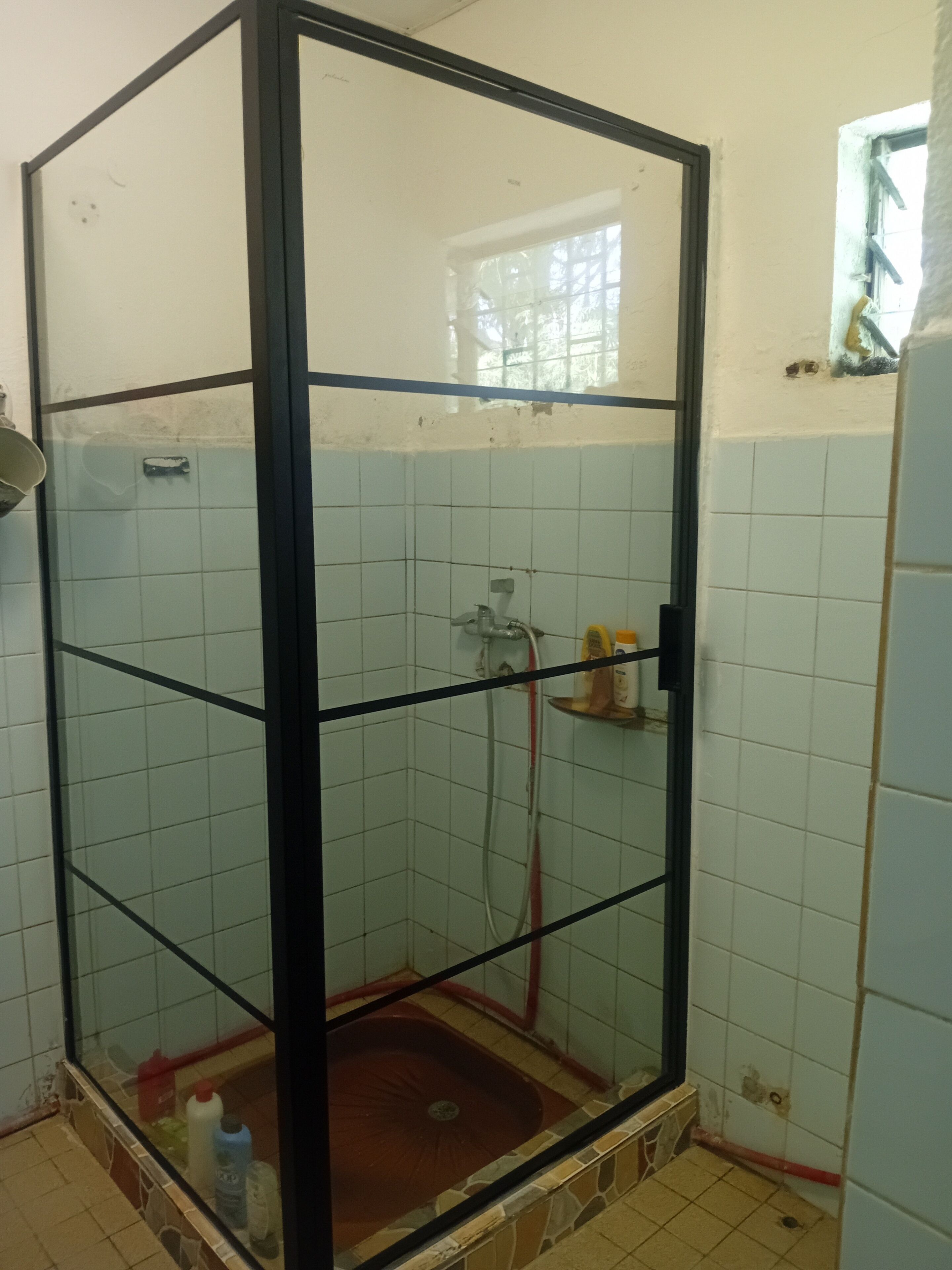 Dusche, Handtücher, Toilettenpapier