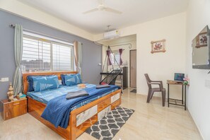 Studio Suite - Vibestayz Omkar Hinjawadi (Pune)