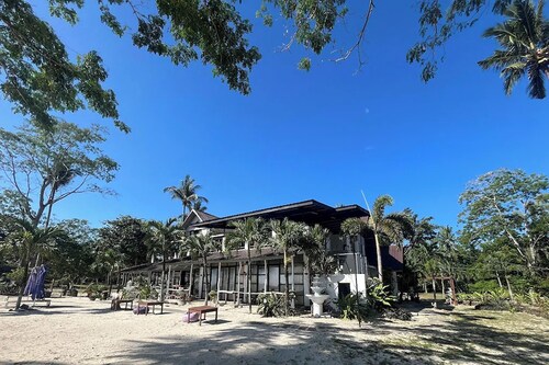 Puerto Paraiso Hostel
