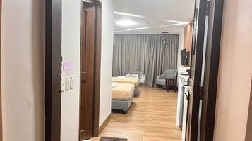 Iron/ironing board, free WiFi, bed sheets