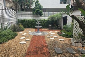 Exterior - Sathorn Hideaway (Bangkok)