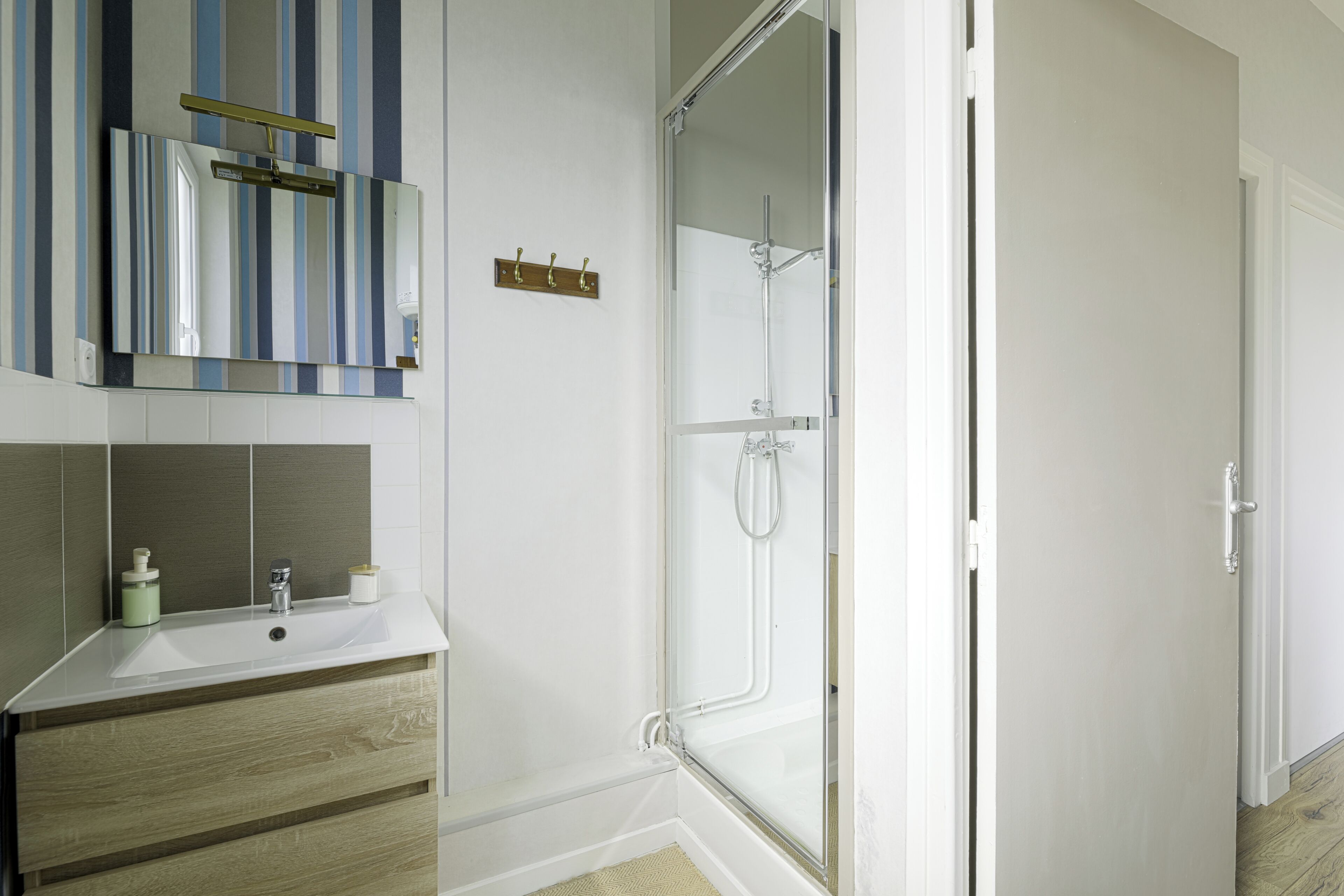 Shower, eco-friendly toiletries, hair dryer, towels