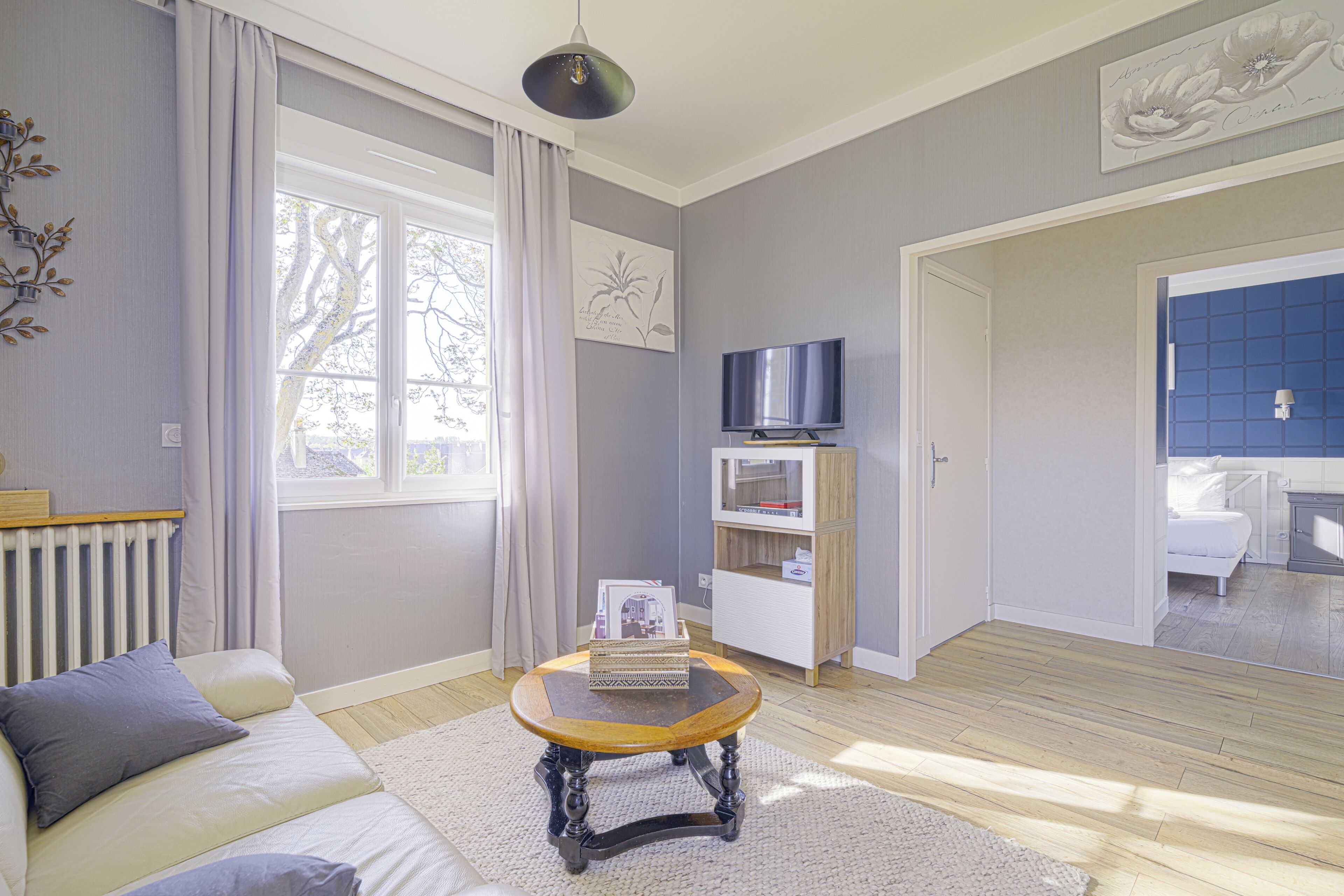 1 chambre, fer et planche à repasser, lit parapluie, Wi-Fi gratuit