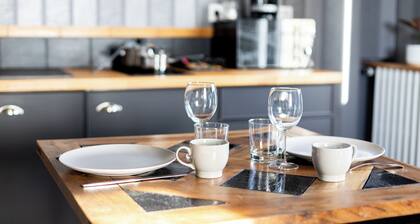 Coeur de Falaise 2 - Appt T2 centre ville, parking privé, borne de recharge VE