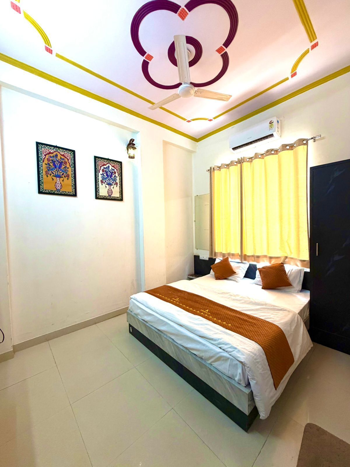 Family Room | Free WiFi