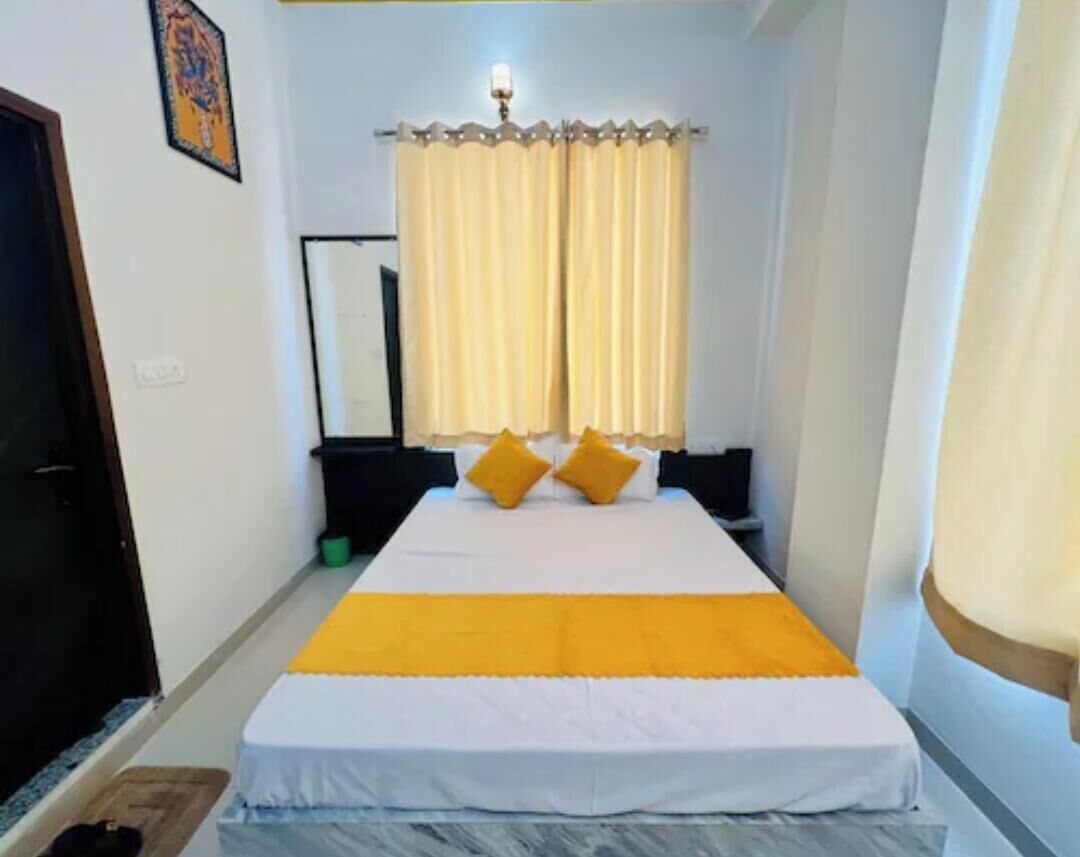 Deluxe Double Room | Free WiFi