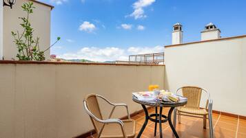 Suite Confort, vistas a la montaña | Terraza o patio
