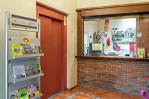 Reception - HOTEL BALCON DE LOS MONTES (Colmenar)