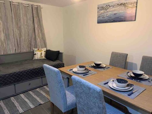 Appartement de luxe moderne dans la marina, étage G