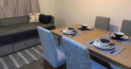 Appartement de luxe moderne dans la marina, étage G