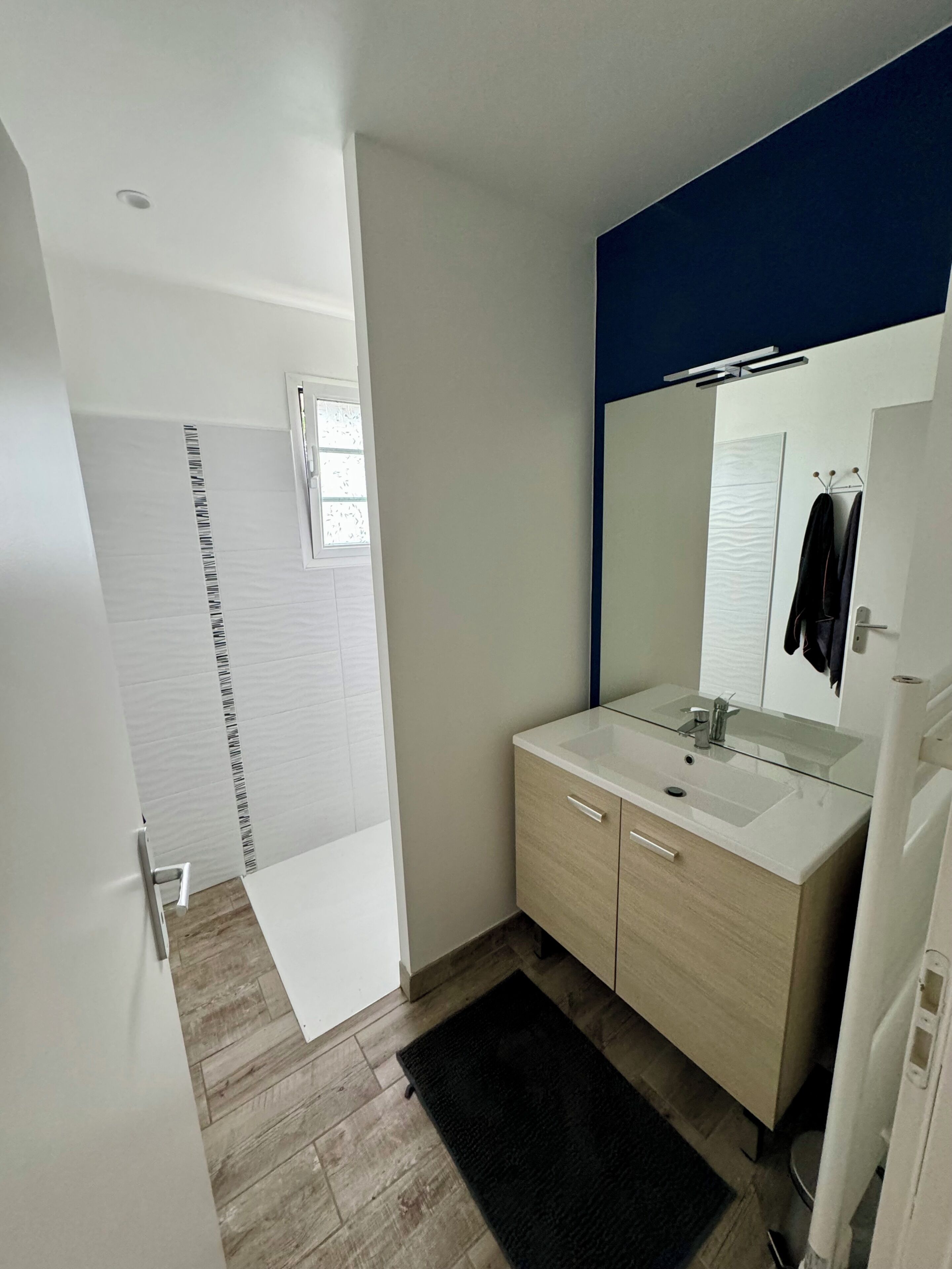 Dusche, Handtücher, Toilettenpapier