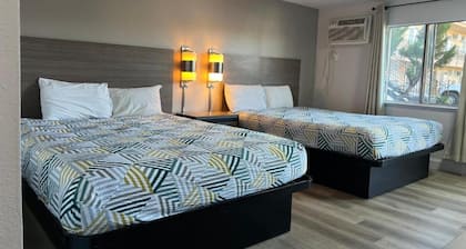 2 Queen Beds|Nsmk,Micfridge