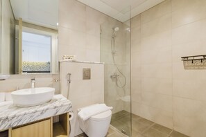 Exclusive-Studio, 1 King-Bett, Klimaanlage, Kanalblick | Badezimmer