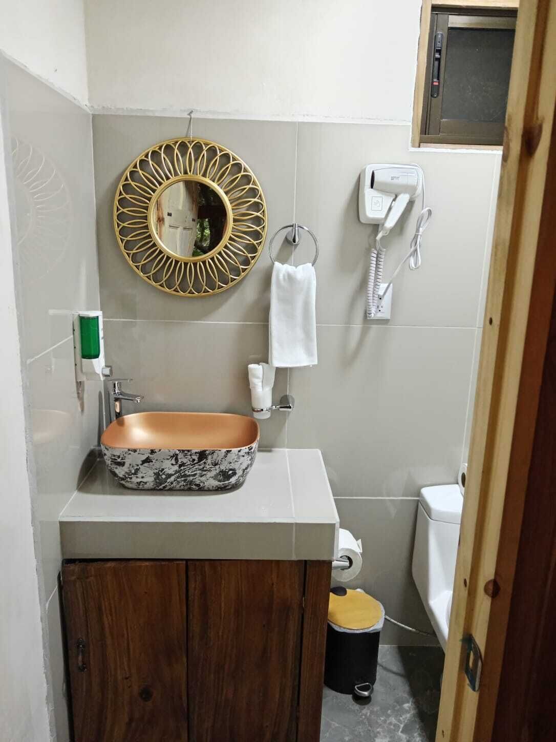 Panoramic Tree House, Balcony, Mountain View (Pico Iris) | Bathroom