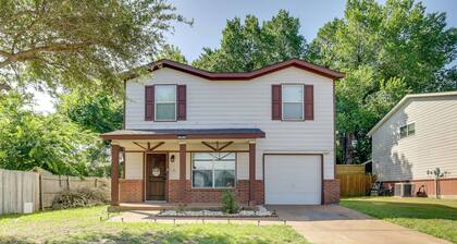 Pets Welcome! Wilmer Haven w/ Private Yard & Patio