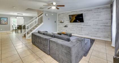Pets Welcome! Wilmer Haven w/ Private Yard & Patio