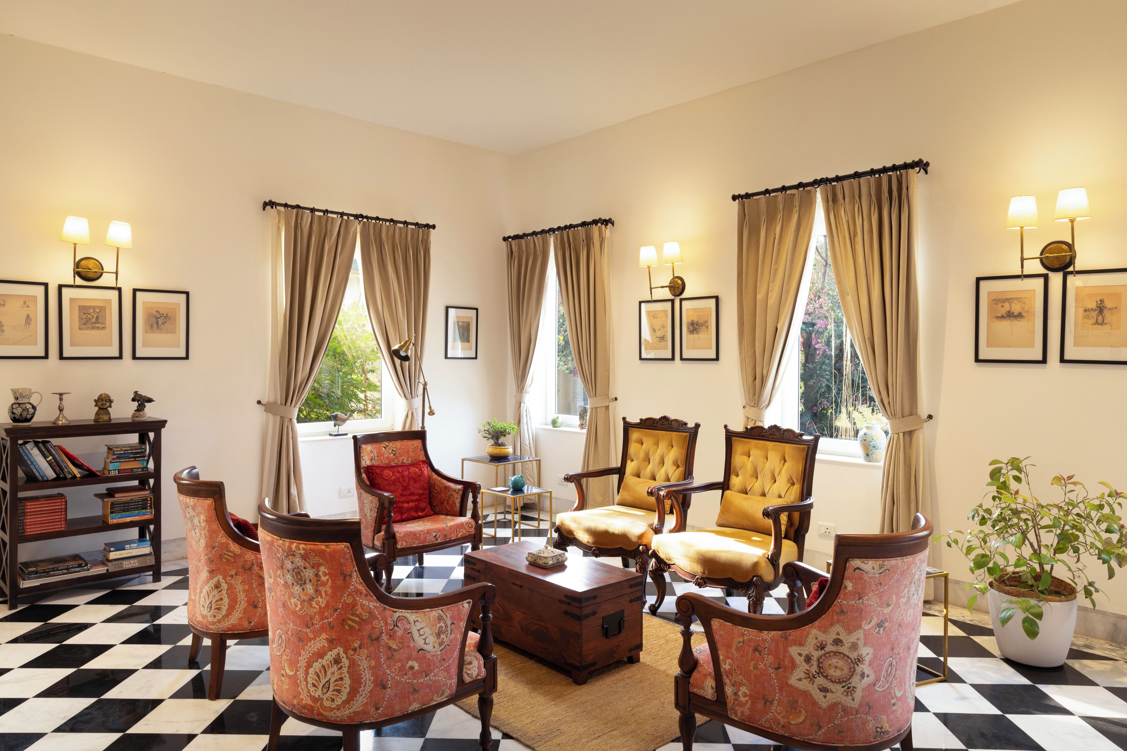 Lobby lounge