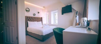 Newquay Beach by Sunday - Small Premium Double with Balcony & Sea View