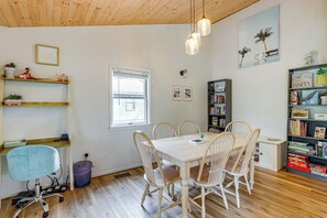 Dining - Pool Fun, Beach Days, Dune Hikes! Updated OBX Home (Nags Head)