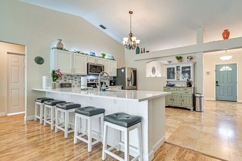 Pool, Hot Tub, Outdoor Kitchen Near Cocoa Beach