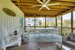 Outdoor dining - Walk to Beaches: Family Getaway in Bethany Beach! (Bethany Beach)