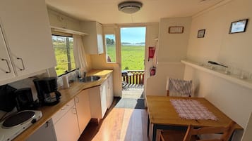 Cabin, Sea View