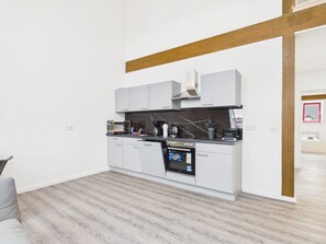 Private kitchen - Vrbo Property (Görlitz)