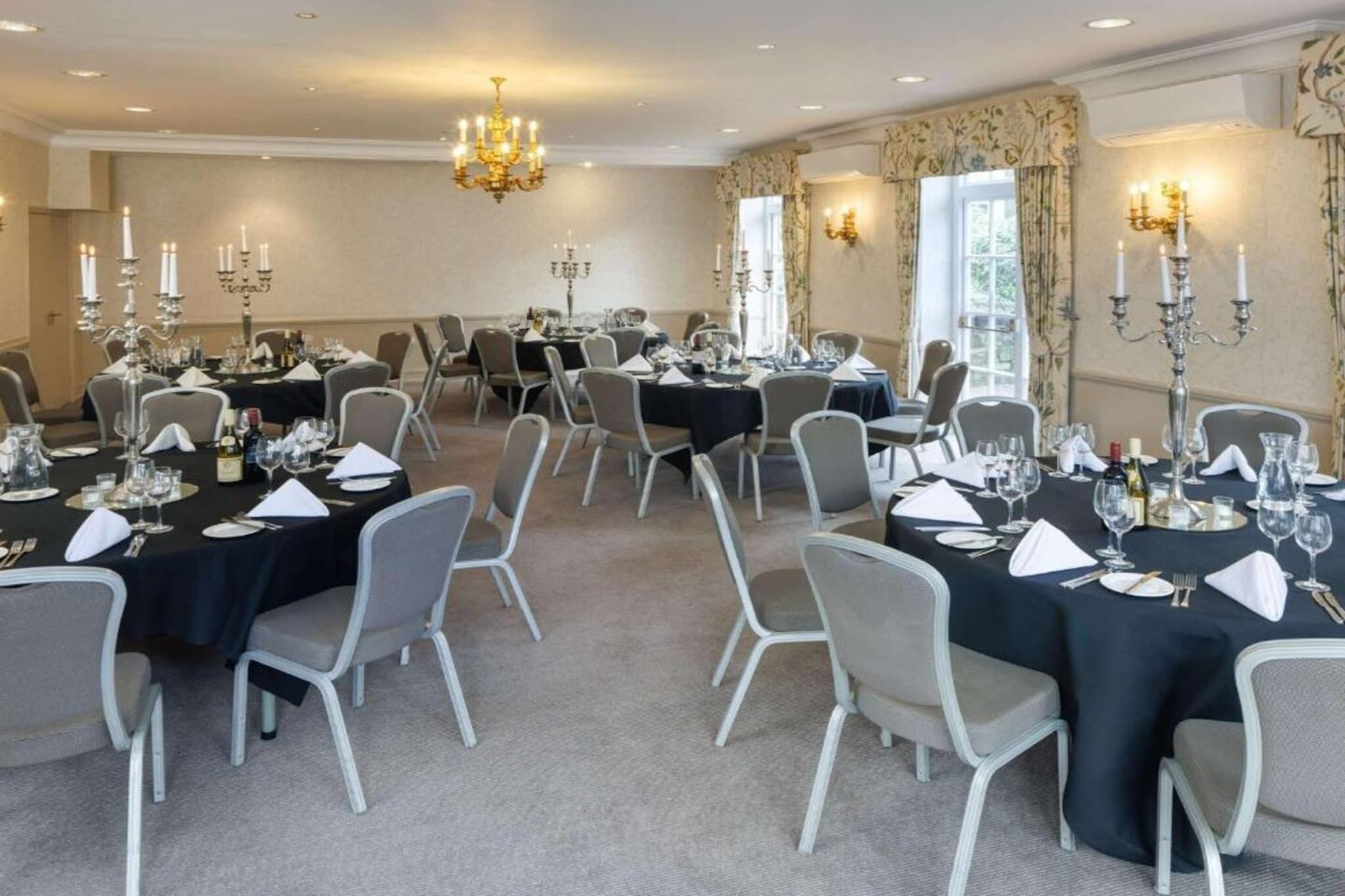 Banquet hall