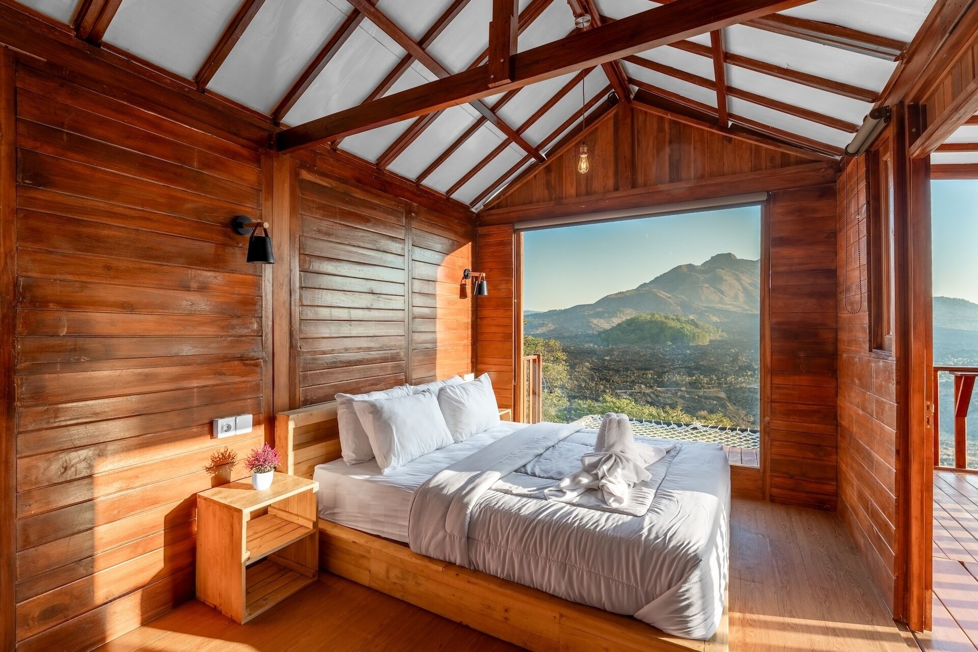 Kabin, pemandangan gunung | Seprai katun Mesir, seprai premium, Wi-Fi gratis, dan seprai linen