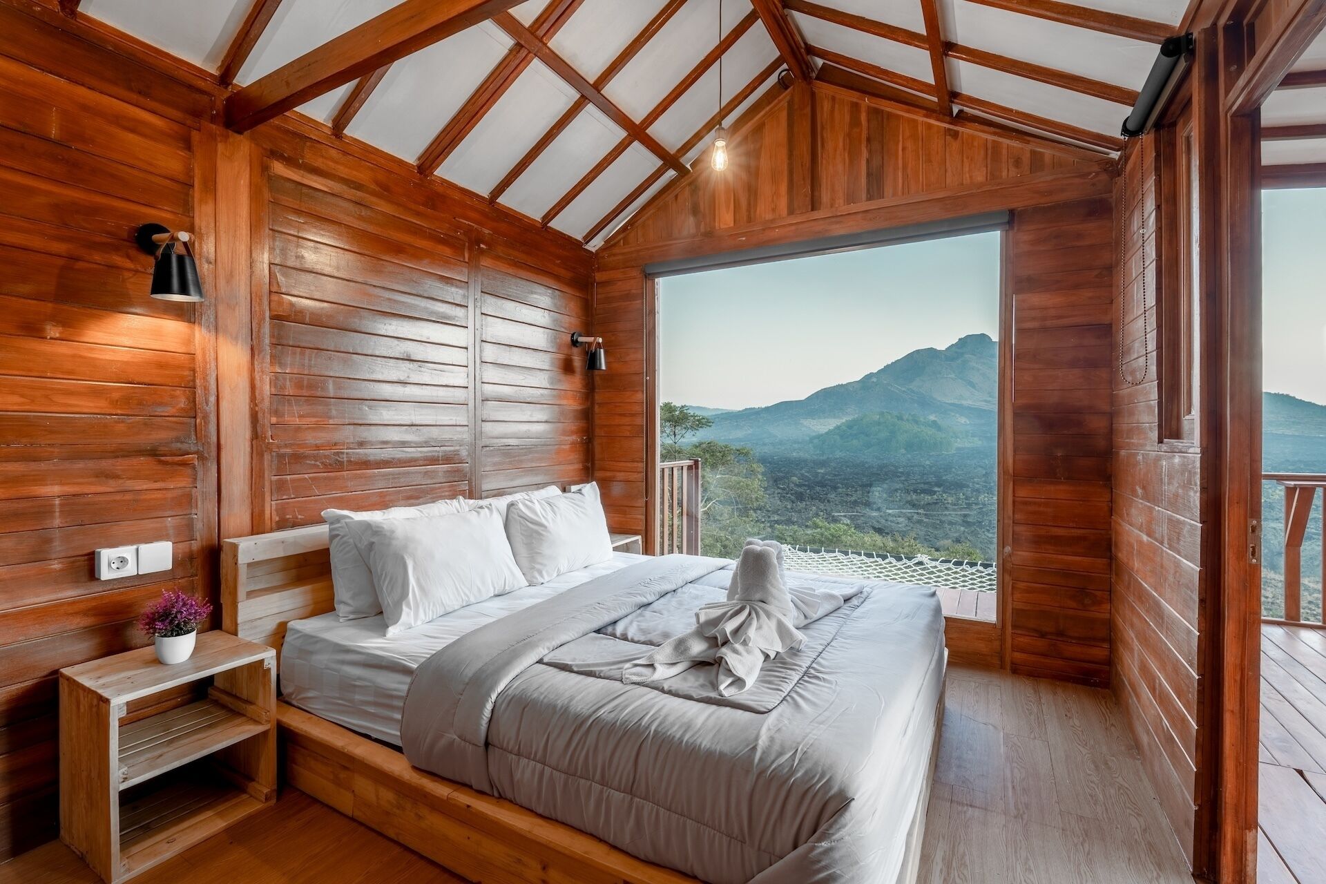 Kabin, pemandangan gunung | Seprai katun Mesir, seprai premium, Wi-Fi gratis, dan seprai linen