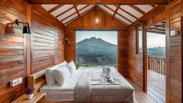 Cabin, Mountain View | Egyptian cotton sheets, premium bedding, free WiFi, bed sheets