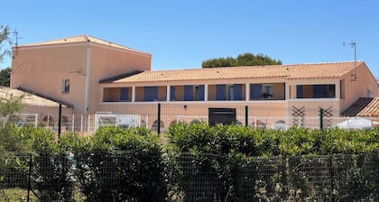 Family apartment with large terrace, swimming pool, parking and wifi fiber