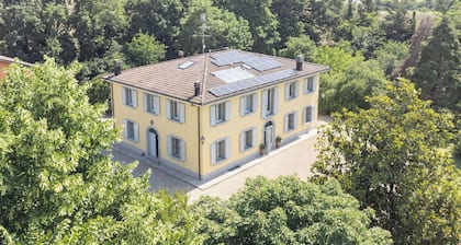 Villa in Crespellano with 5 bedrooms sleeps 10