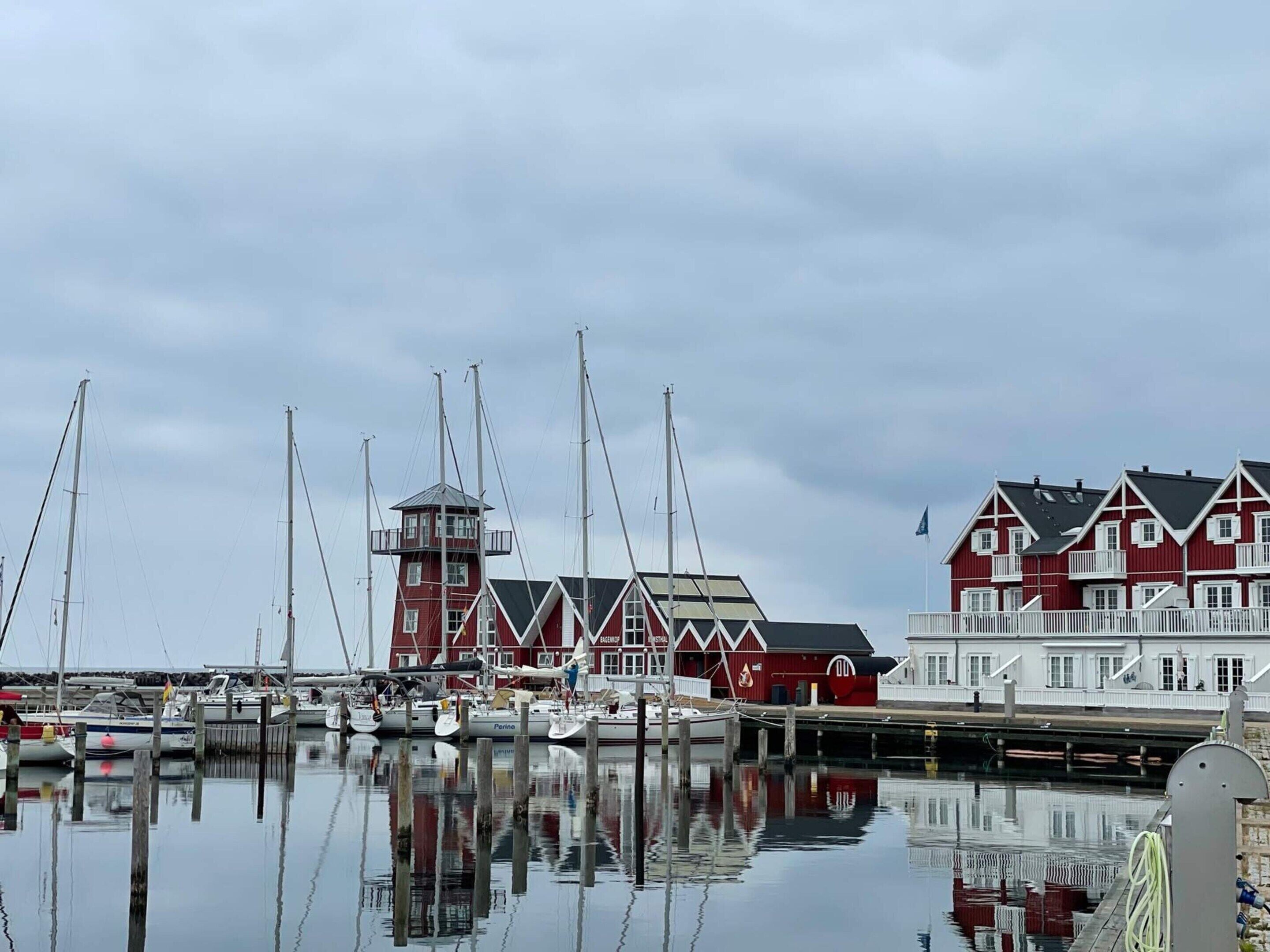 House | Marina