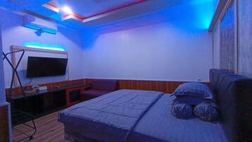 Bureau, Wi-Fi gratuit, draps fournis