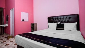 1 bedroom, desk, free WiFi, bed sheets - Yasmine Syariah Deluxe Retreat (Bandar Lampung)