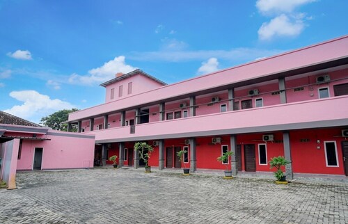 Yasmine Syariah Deluxe Retreat