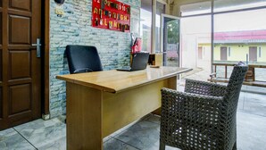 Lobby - Yasmine Syariah Deluxe Retreat (Bandar Lampung)