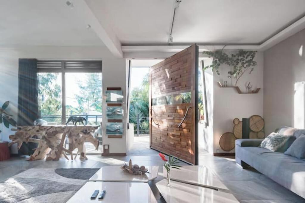 内装. Private tropical loft in shared villa + pool + jacuzzi