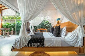 5 bedrooms, in-room safe, travel cot, free WiFi - Bingin Villas: Luxury, Concierge &  Security (Badung)