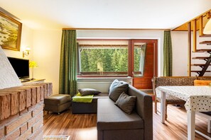 Fernseher, Kamin