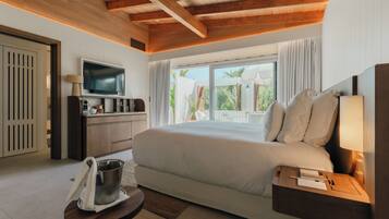 Free minibar, in-room safe, blackout curtains, soundproofing