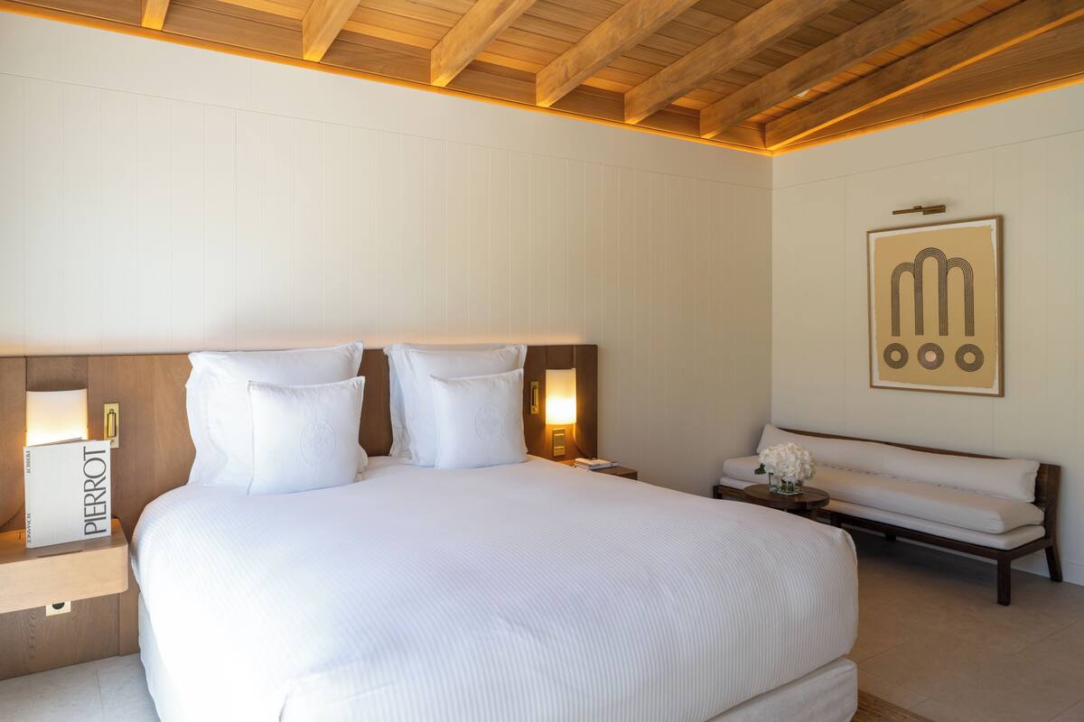 Deluxe Bungalow (Dune View) | Minibar (free items), in-room safe, blackout drapes, soundproofing